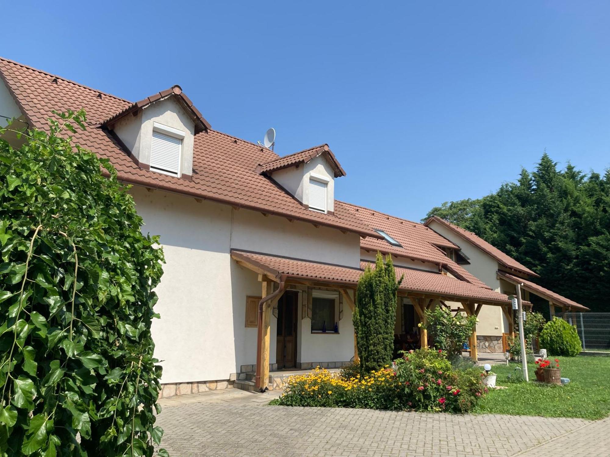 Nemere Apartmans Balatonkenese